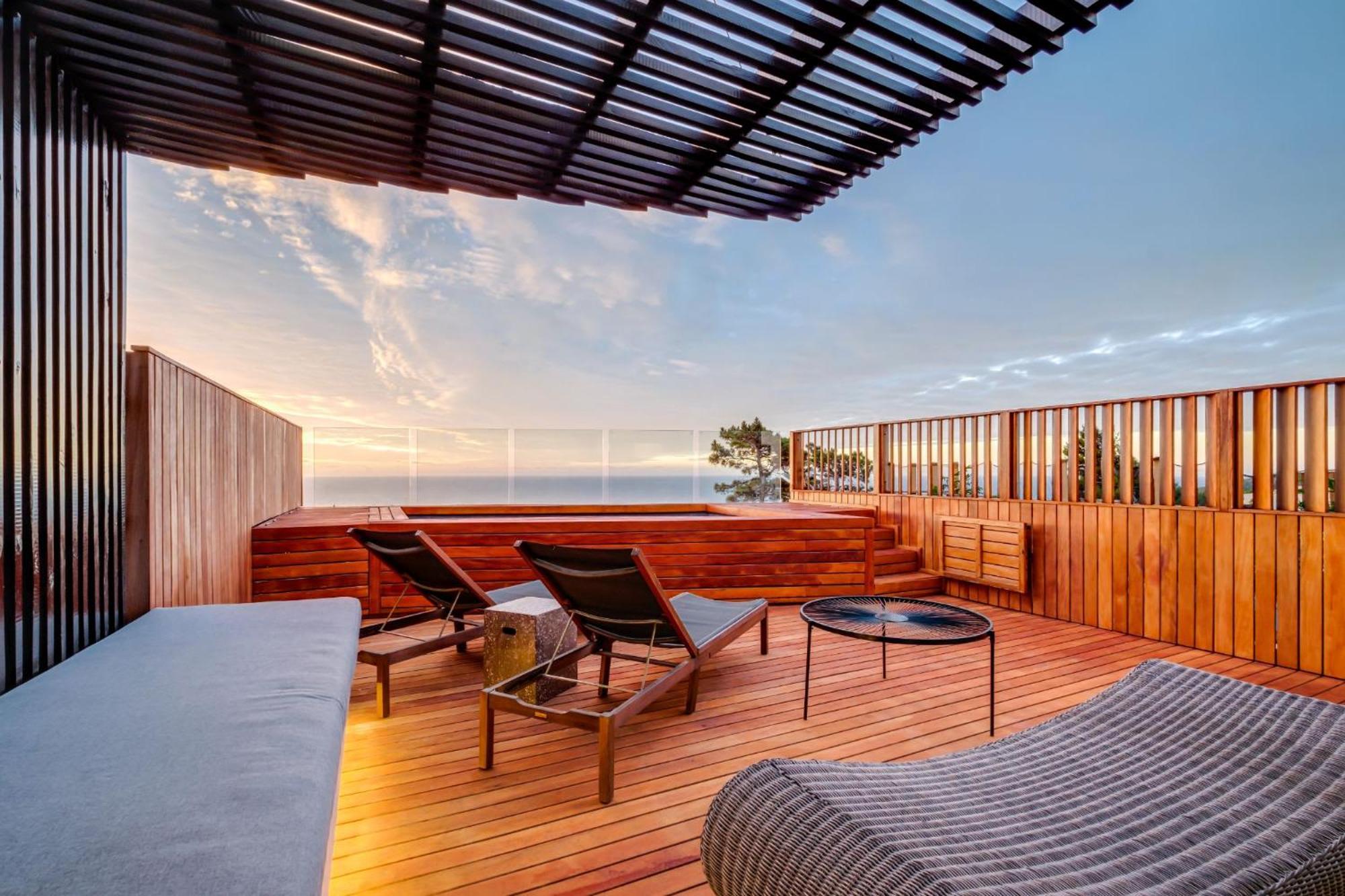Malibu Apartment